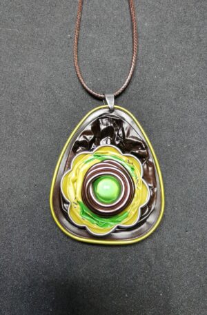 Pendentif Kapsul T Série limitée - Marron - jaune - vert sur cordon marron