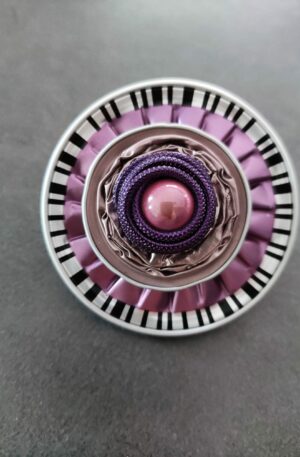 Broches