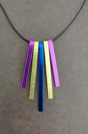Pendentif Octavie - violet - anis strié - bleu roi - sur cordon noir